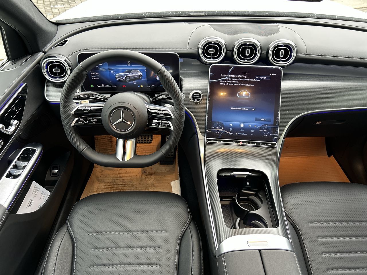 2025 Mercedes-Benz GLC300 in Vancouver, British Columbia