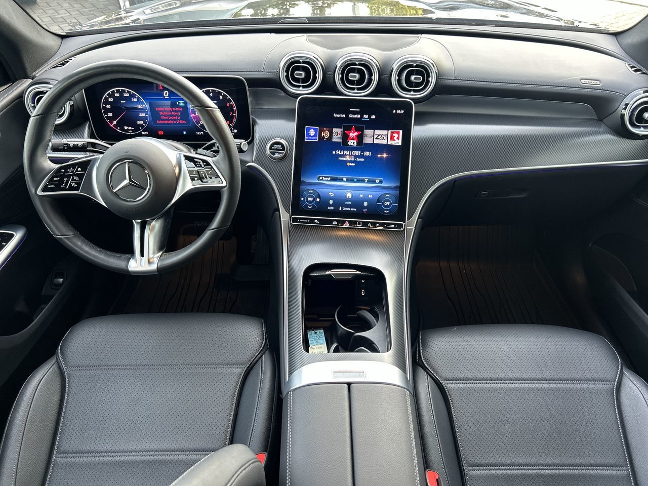 2025 Mercedes-Benz GLC300