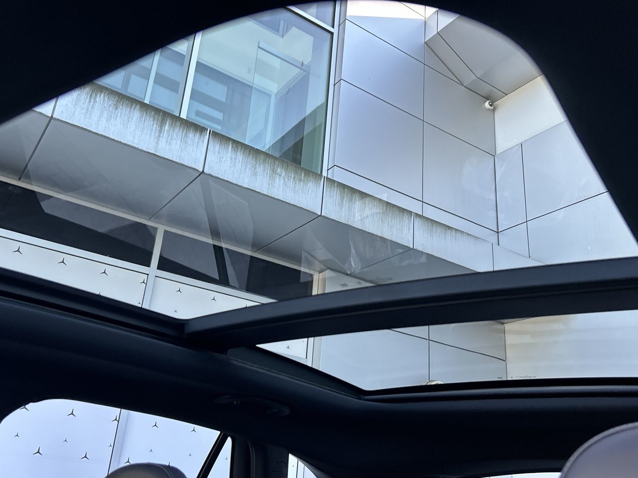 2026 Mercedes-Benz GLC300