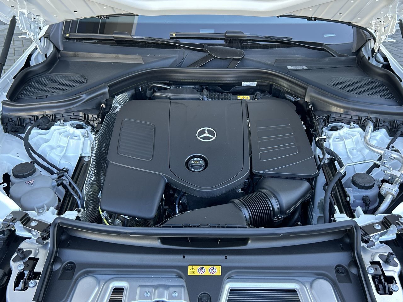 2026 Mercedes-Benz GLC300