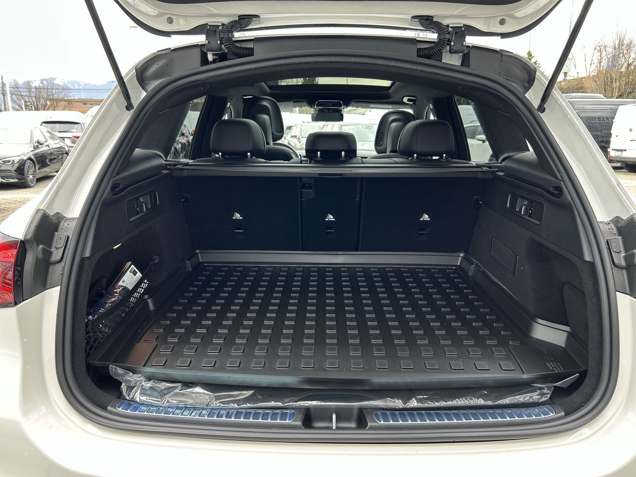 2025 Mercedes-Benz GLC350e in Vancouver, British Columbia