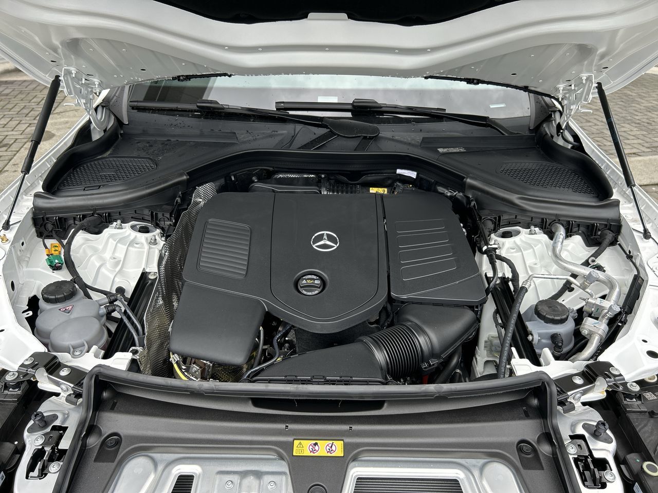 2025 Mercedes-Benz GLC350e in Vancouver, British Columbia