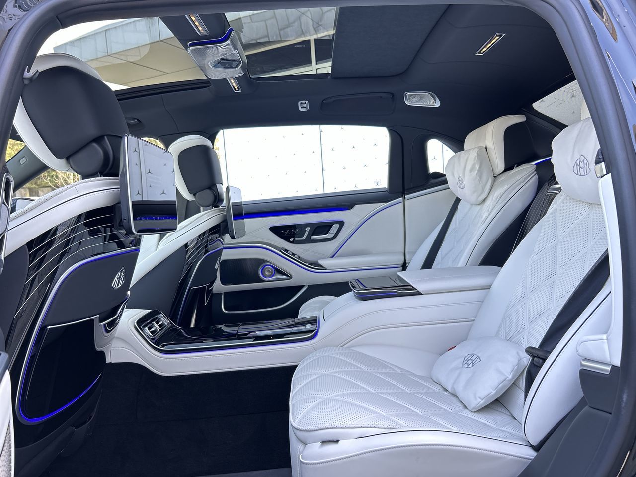 2023 Mercedes-Benz Mercedes-Maybach in Vancouver, British Columbia