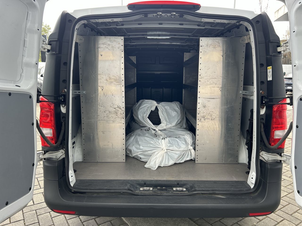 2021  Metris Cargo Van 135
