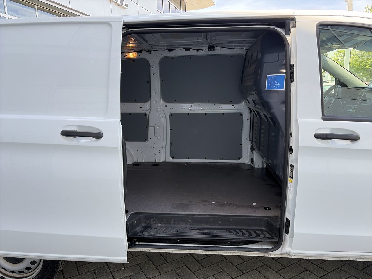 2023 Mercedes-Benz Metris Cargo Van 135