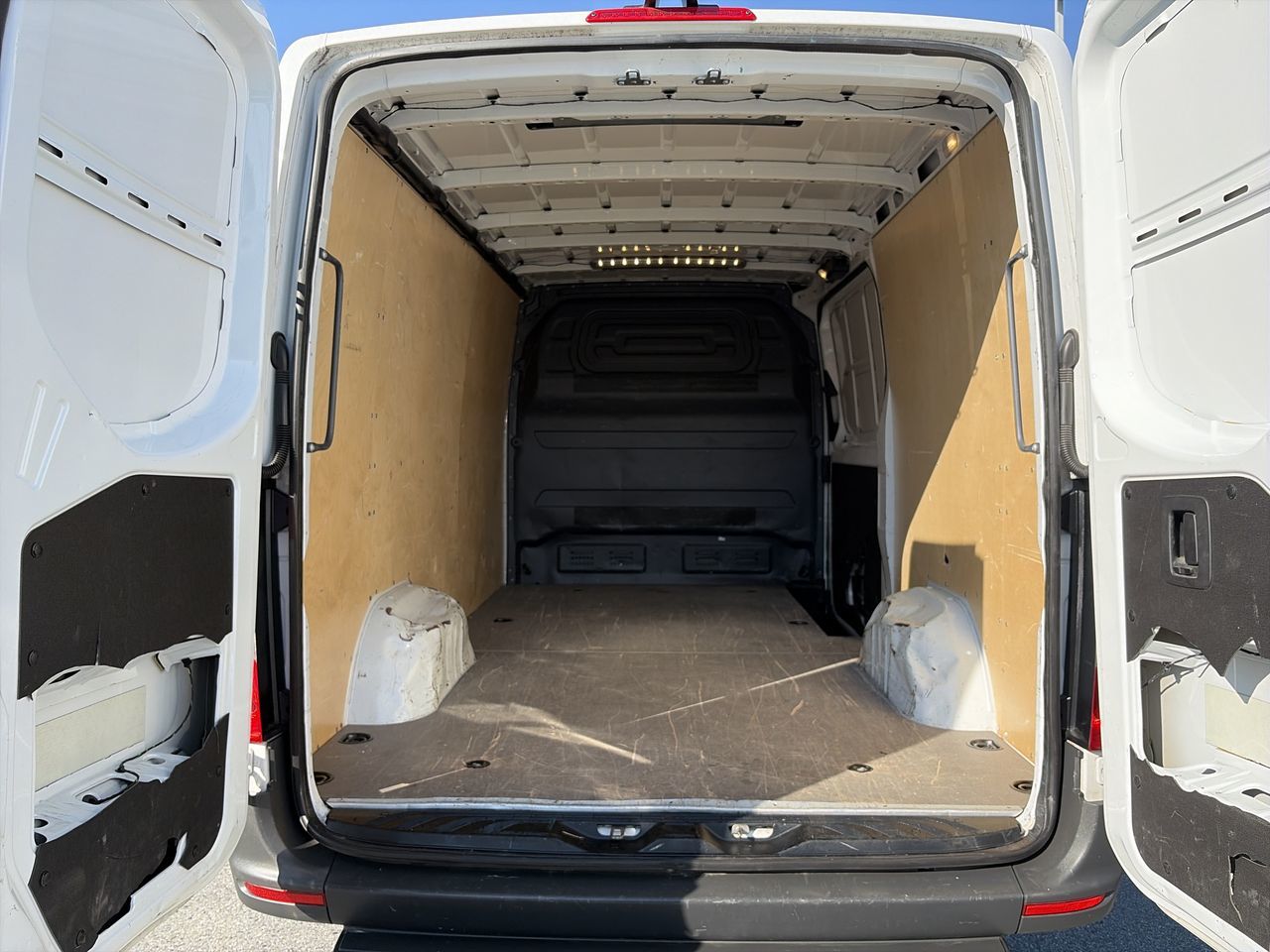 2021  Sprinter 2500 Cargo 144 (2)