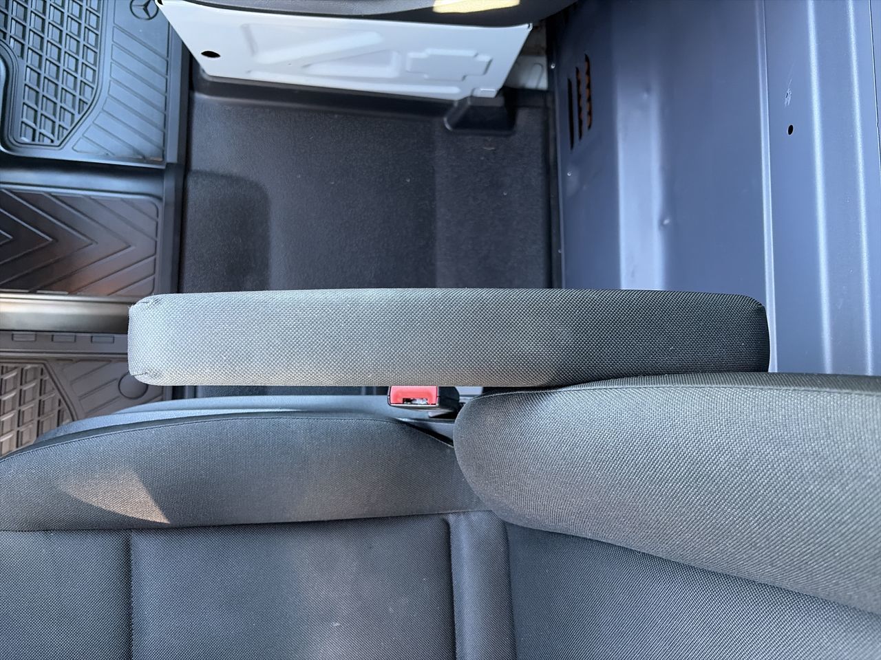 2021  Sprinter 2500 Cargo 144 (2)