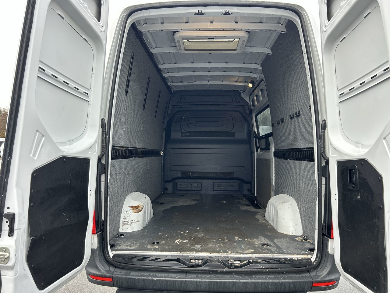 Mercedes-Benz Sprinter 2500 Cargo 144  2021 à Vancouver, Colombie-Britannique