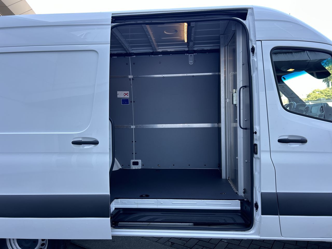 2023 Mercedes-Benz Sprinter 2500 Cargo 144
