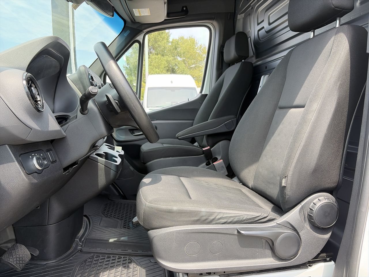 2021  Sprinter 2500 Cargo 170