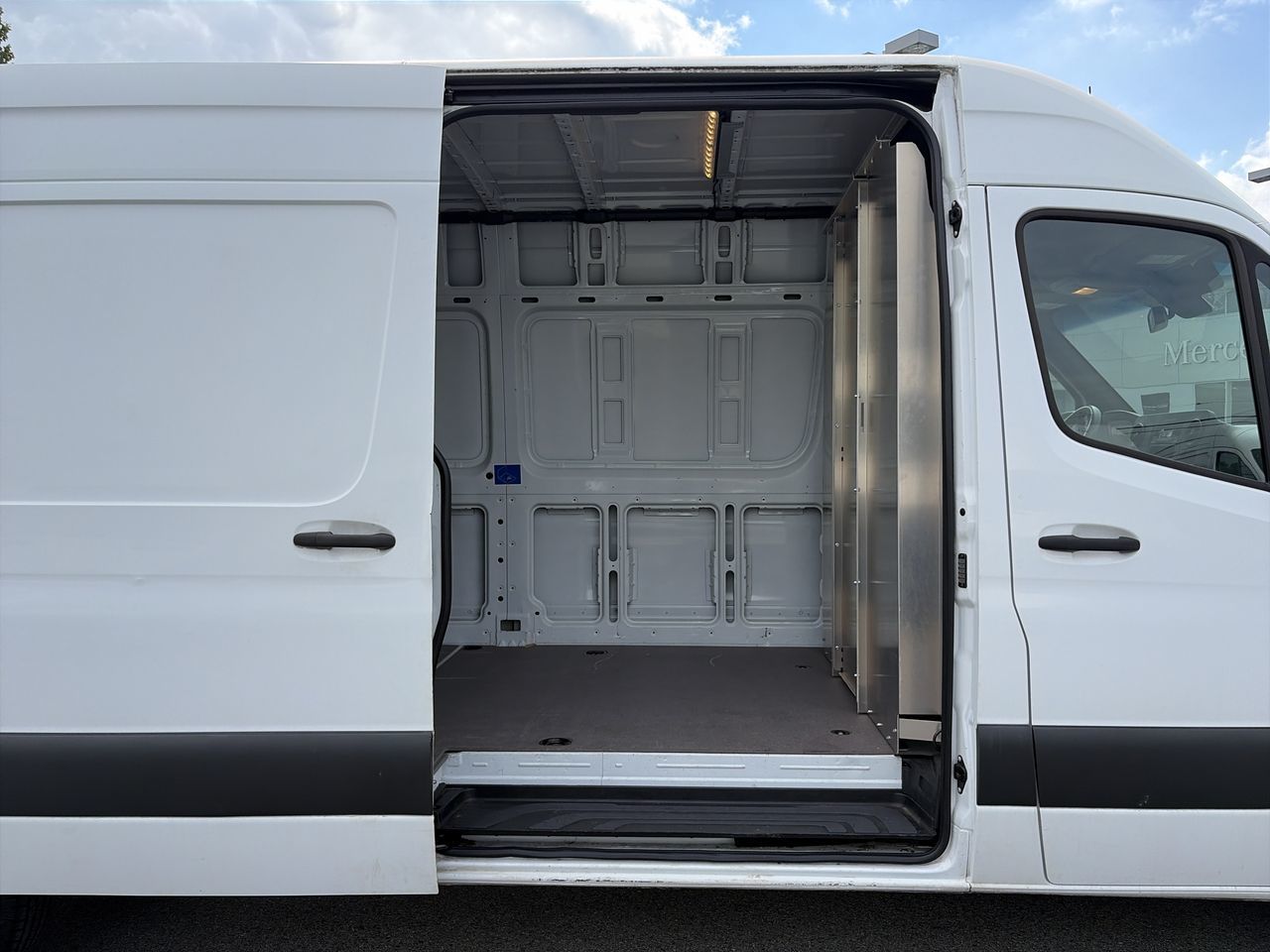 2021  Sprinter 2500 Cargo 170