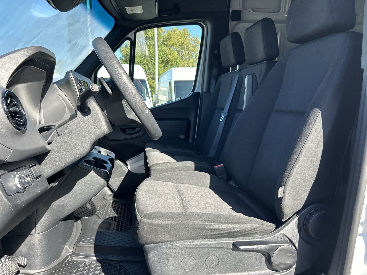 Mercedes-Benz Sprinter 2500 Cargo 170  2022 à Vancouver, Colombie-Britannique