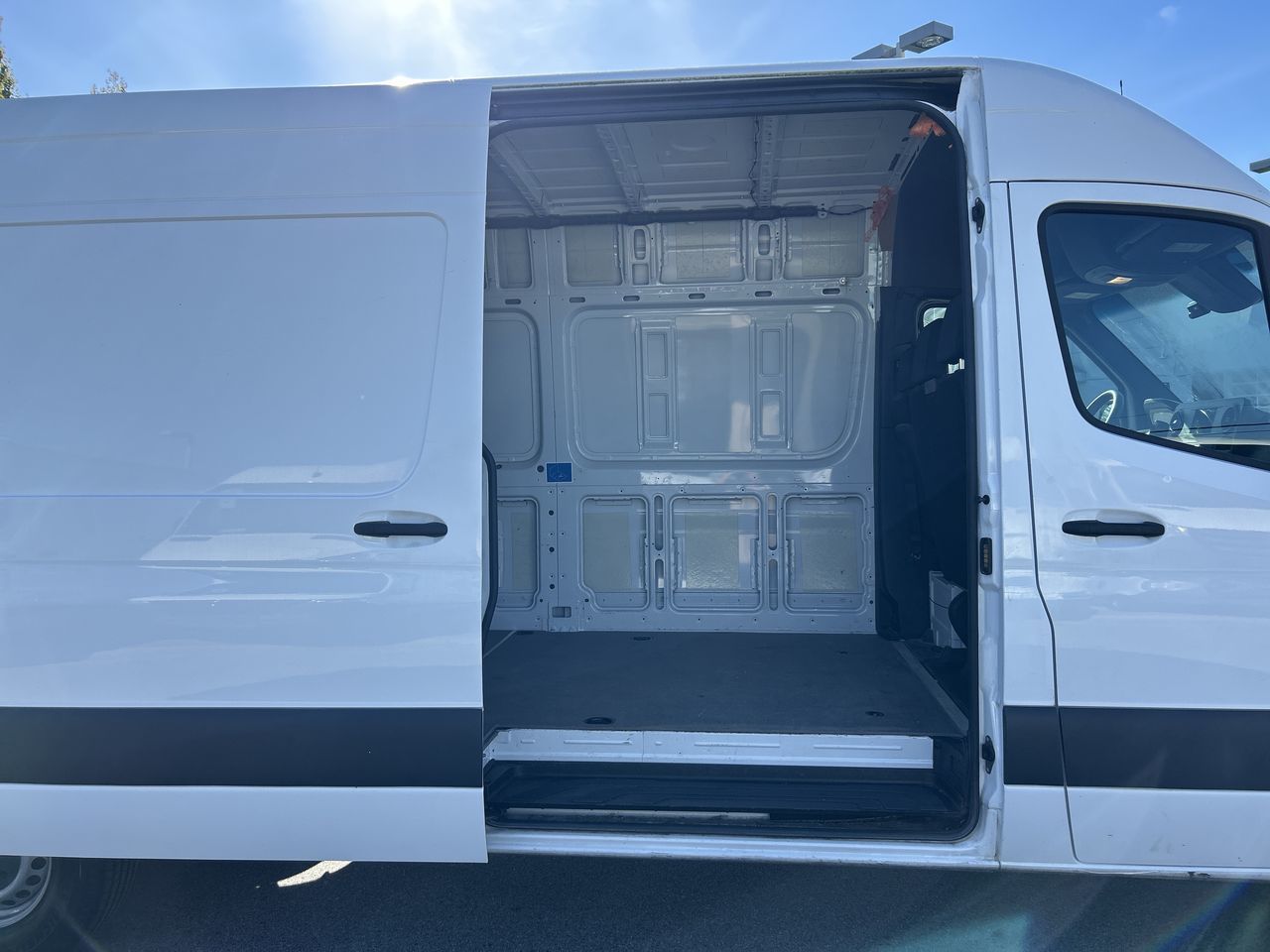 Mercedes-Benz Sprinter 2500 Cargo 170  2022 à Vancouver, Colombie-Britannique