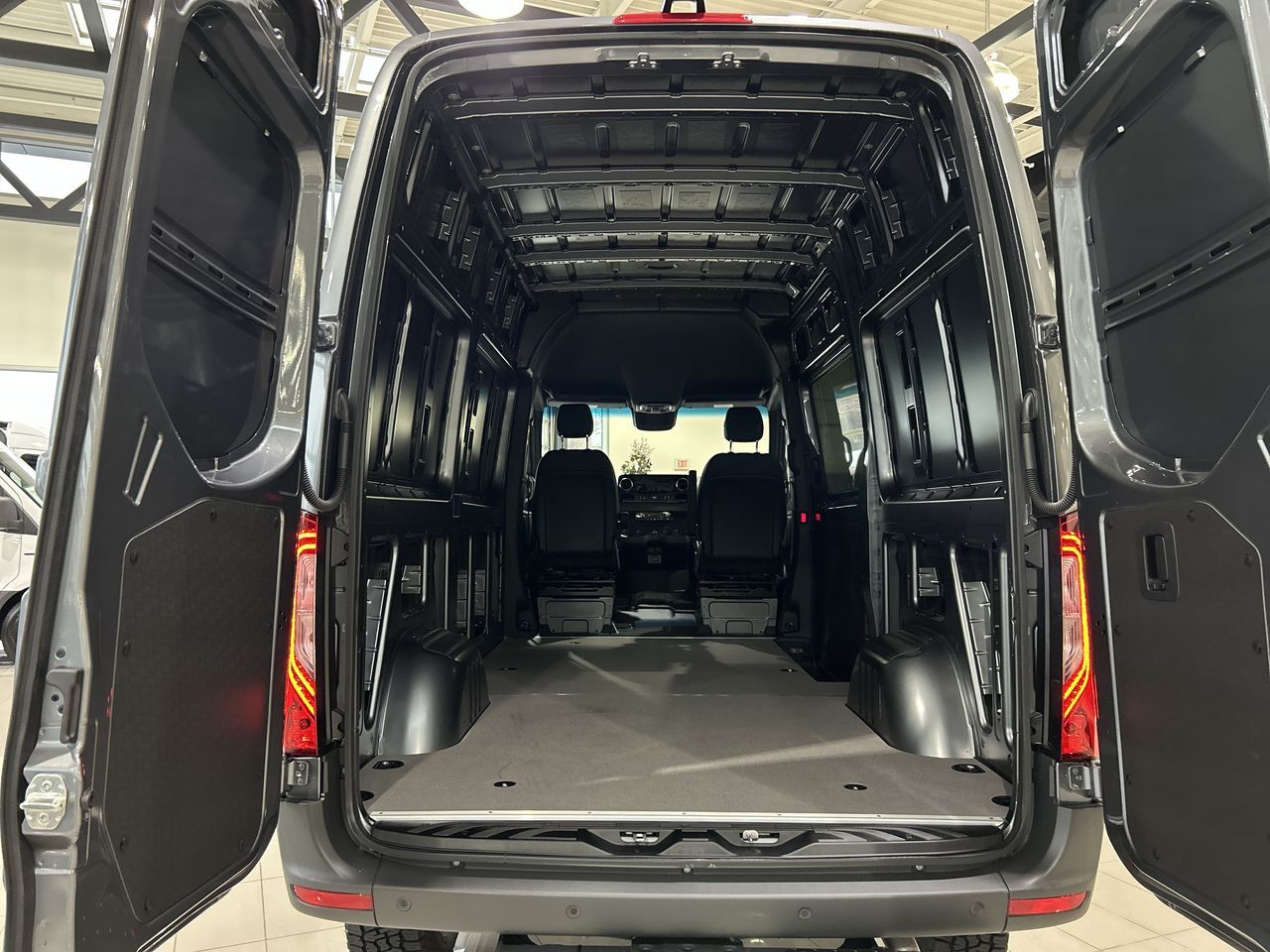 Mercedes-Benz Sprinter 2500  2024 à Vancouver, Colombie-Britannique