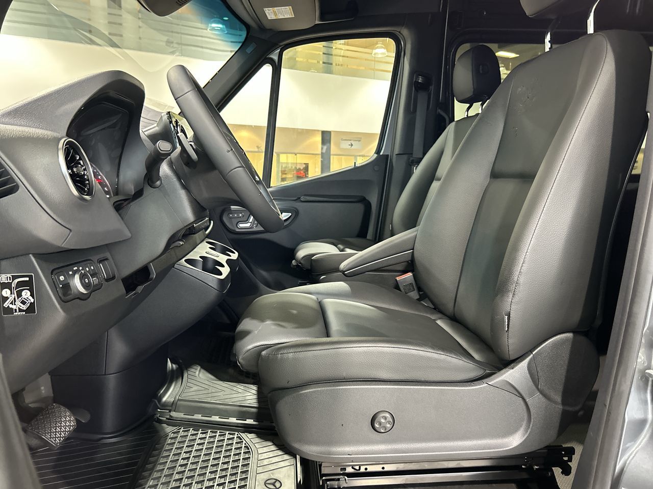 Mercedes-Benz Sprinter 2500  2024 à Vancouver, Colombie-Britannique