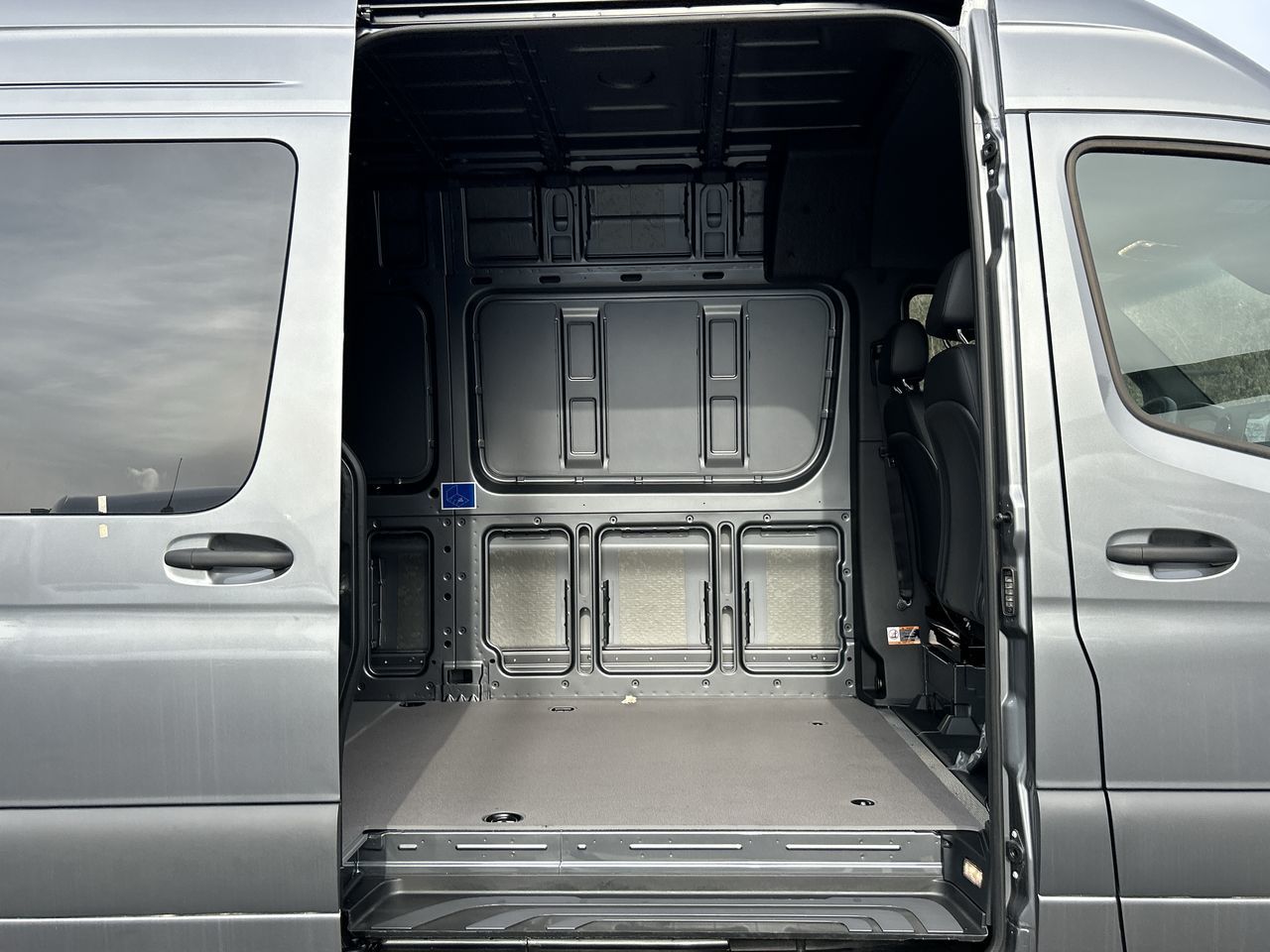 Mercedes-Benz Sprinter 2500  2024 à Vancouver, Colombie-Britannique
