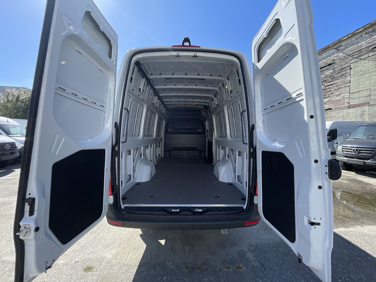 2025 Mercedes-Benz Sprinter 2500