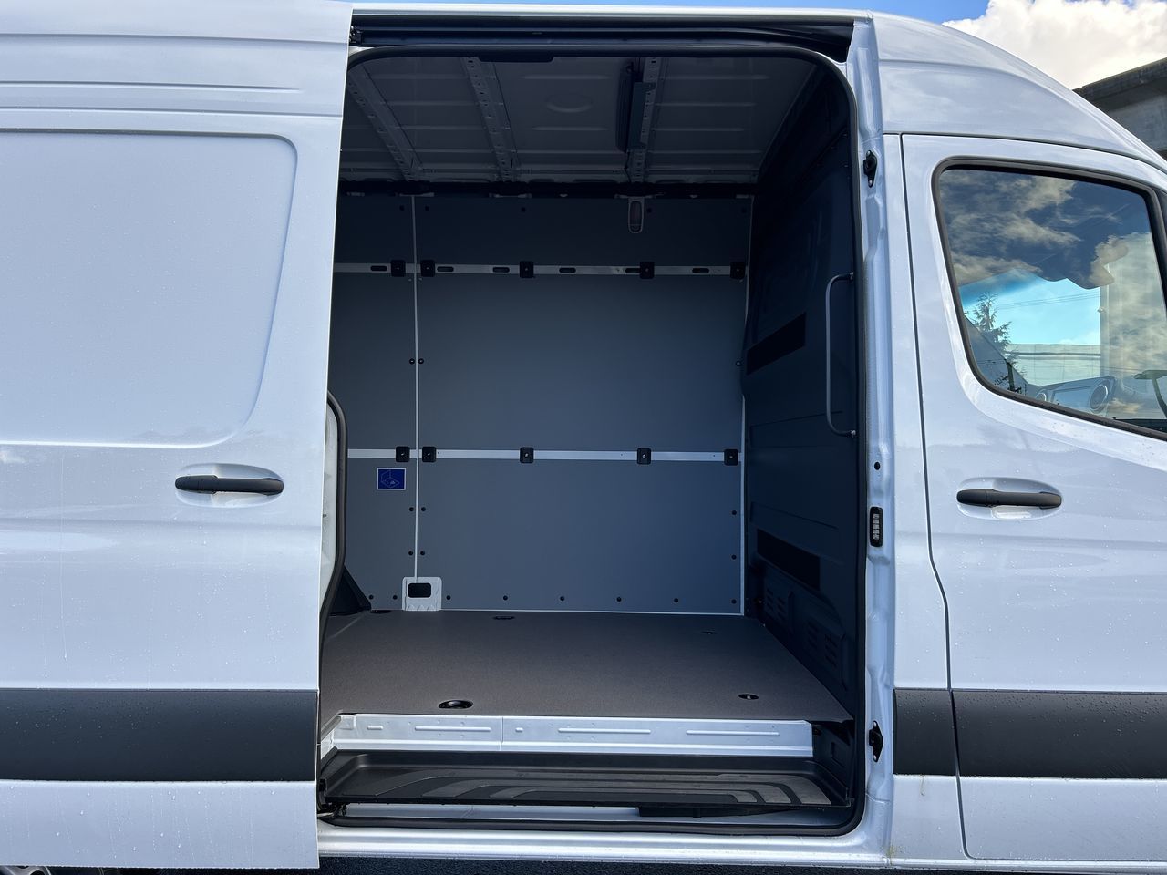 Mercedes-Benz Sprinter 2500  2025 à Vancouver, Colombie-Britannique