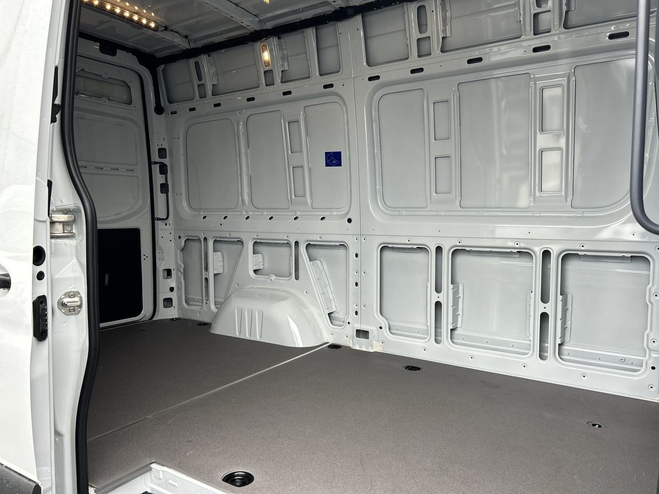 2025 Mercedes-Benz Sprinter 2500 in Vancouver, British Columbia