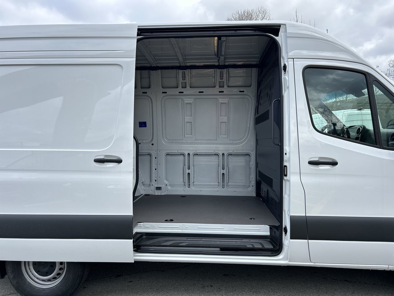 2025 Mercedes-Benz Sprinter 2500 in Vancouver, British Columbia