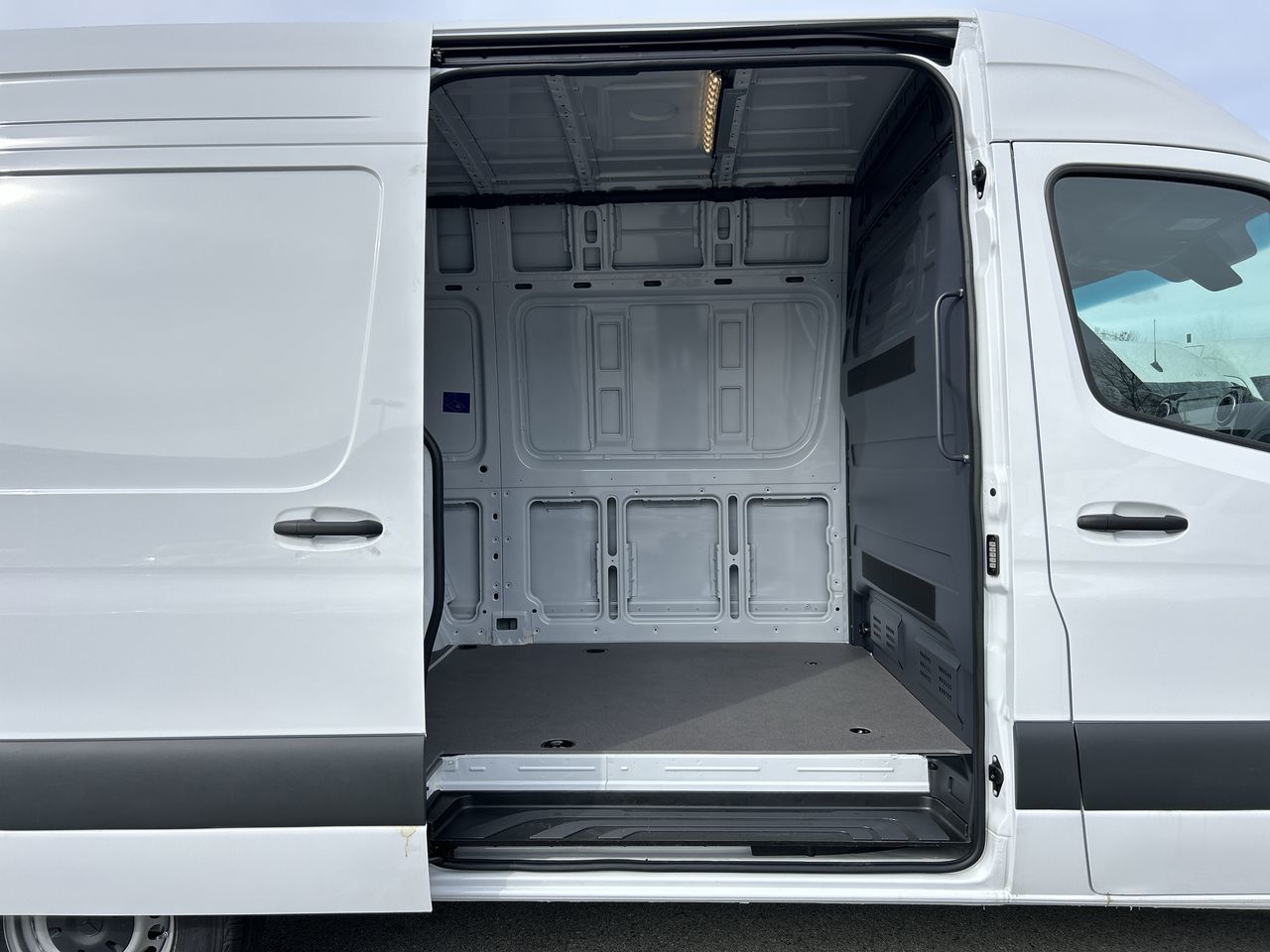 Mercedes-Benz Sprinter 2500  2025 à Vancouver, Colombie-Britannique