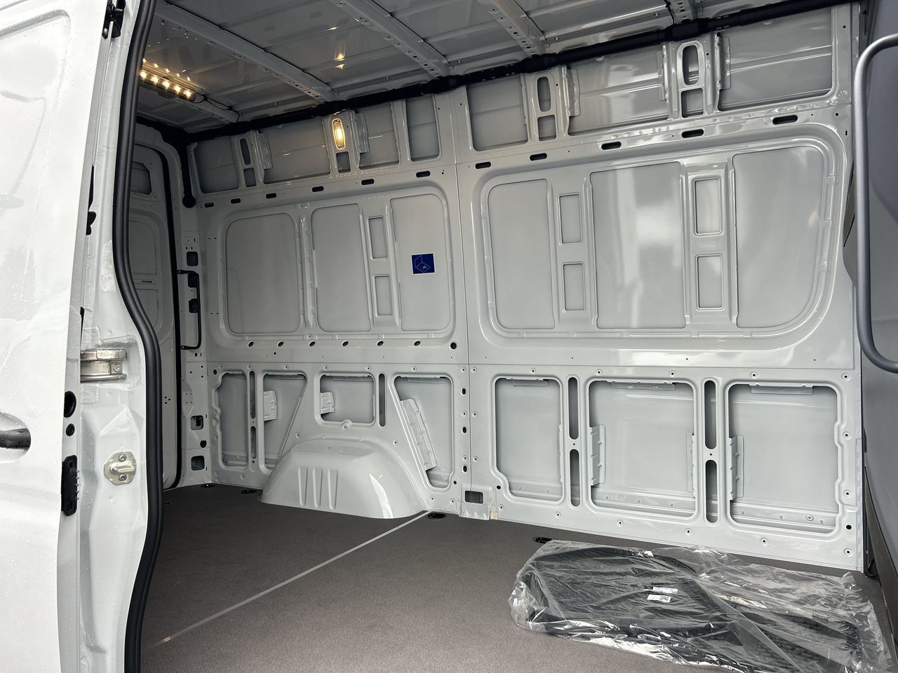2025 Mercedes-Benz Sprinter 2500 in Vancouver, British Columbia