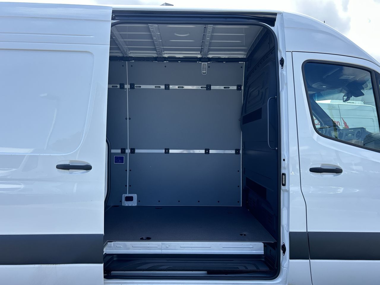 Mercedes-Benz Sprinter 2500  2025 à Vancouver, Colombie-Britannique