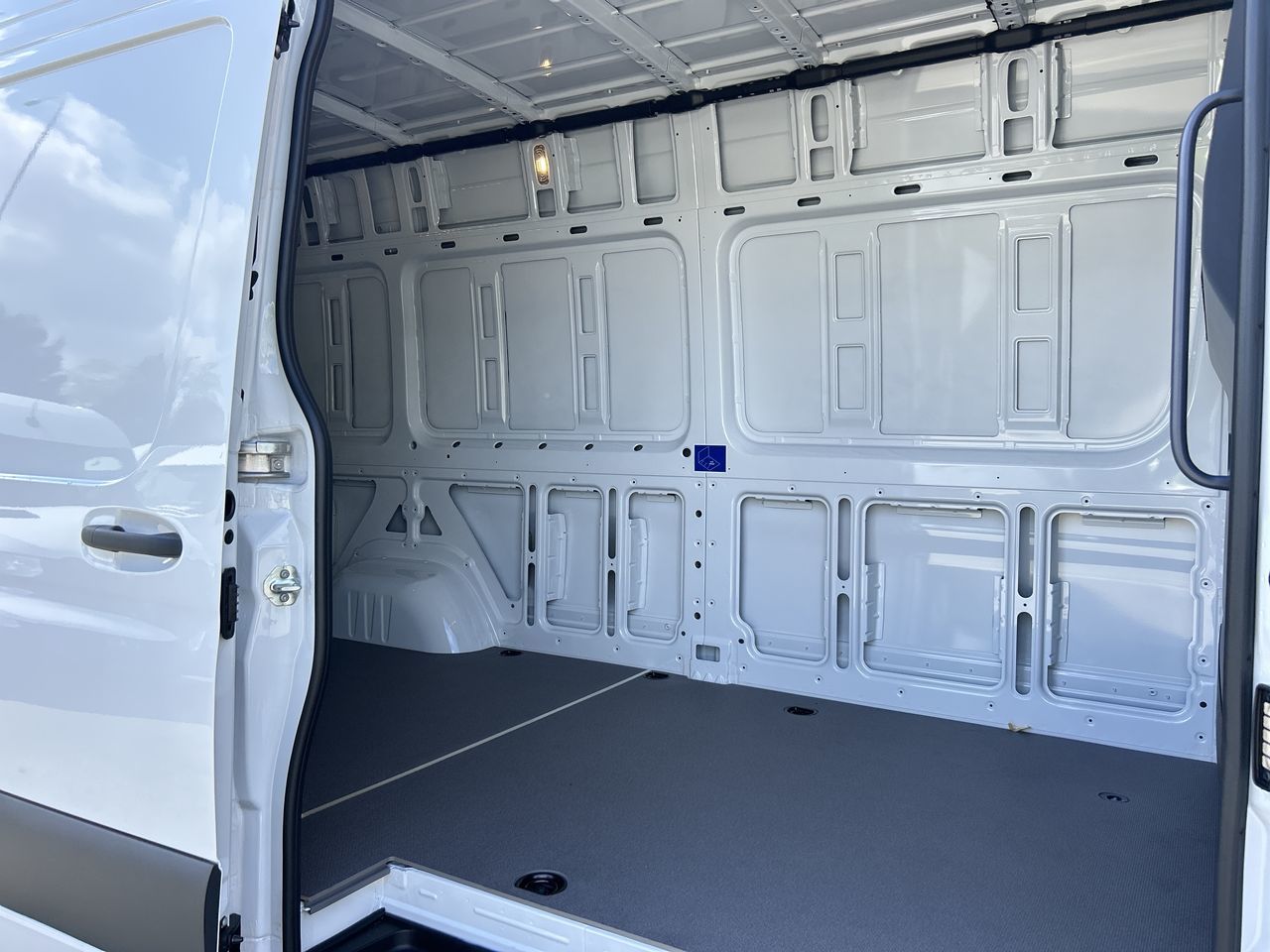 2025 Mercedes-Benz Sprinter 2500 in Vancouver, British Columbia