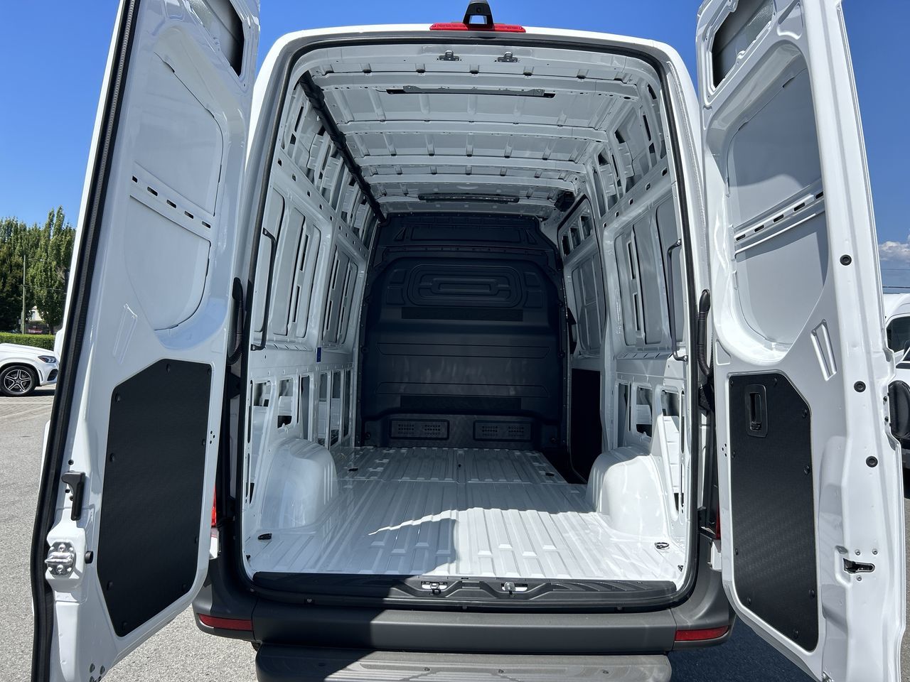 2025 Mercedes-Benz Sprinter 2500 in Vancouver, British Columbia