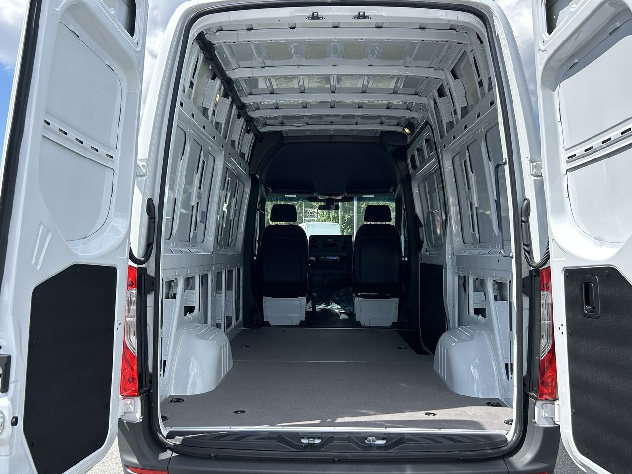 2025 Mercedes-Benz Sprinter 2500 in Vancouver, British Columbia