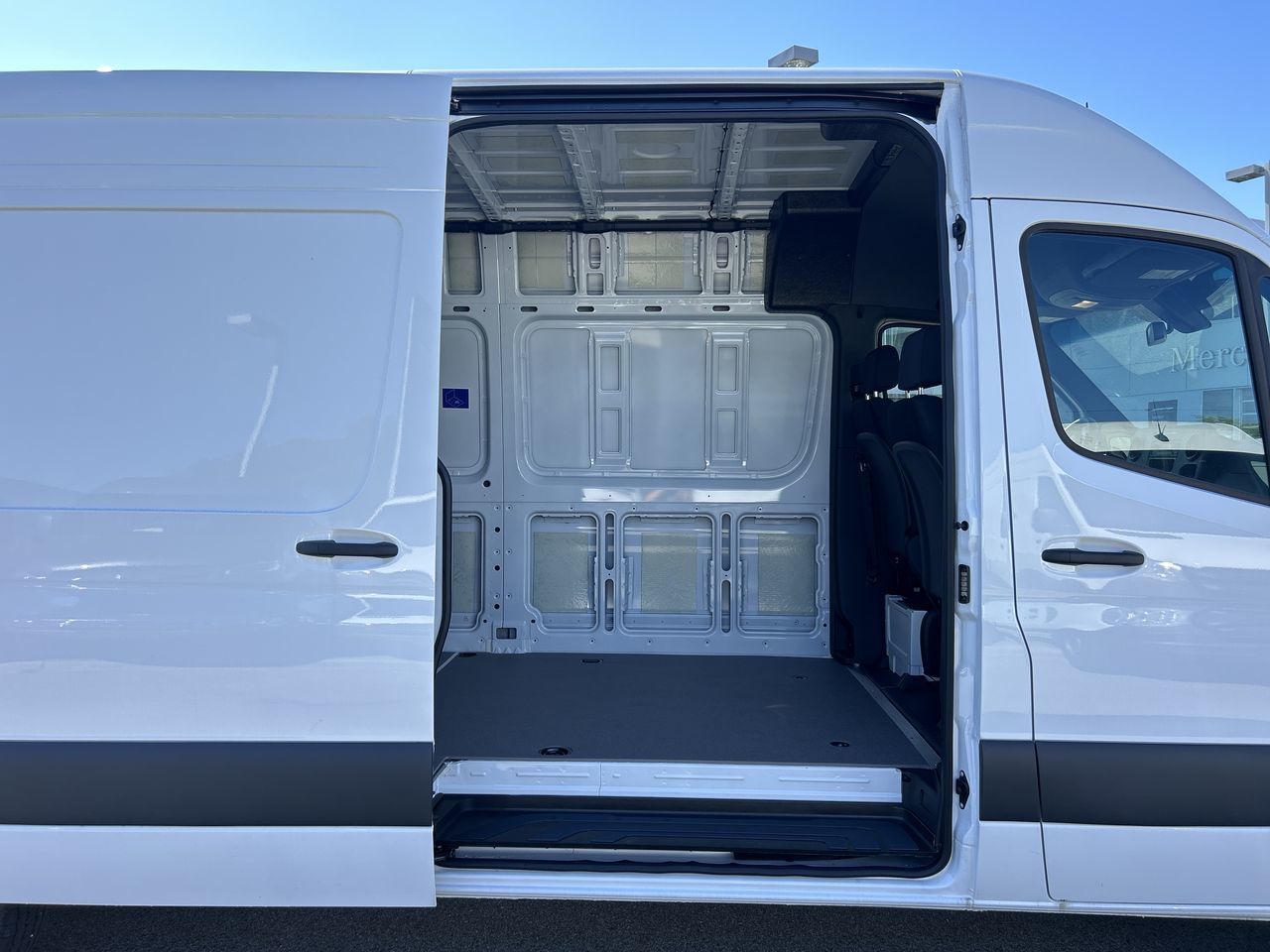 Mercedes-Benz Sprinter 2500  2025 à Vancouver, Colombie-Britannique