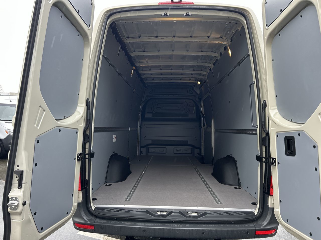 Mercedes-Benz Sprinter 2500  2025 à Vancouver, Colombie-Britannique