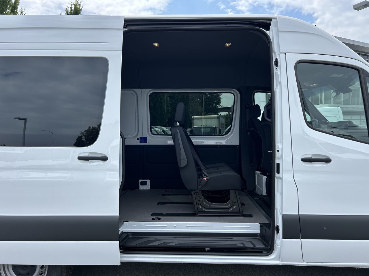2025 Mercedes-Benz Sprinter 2500