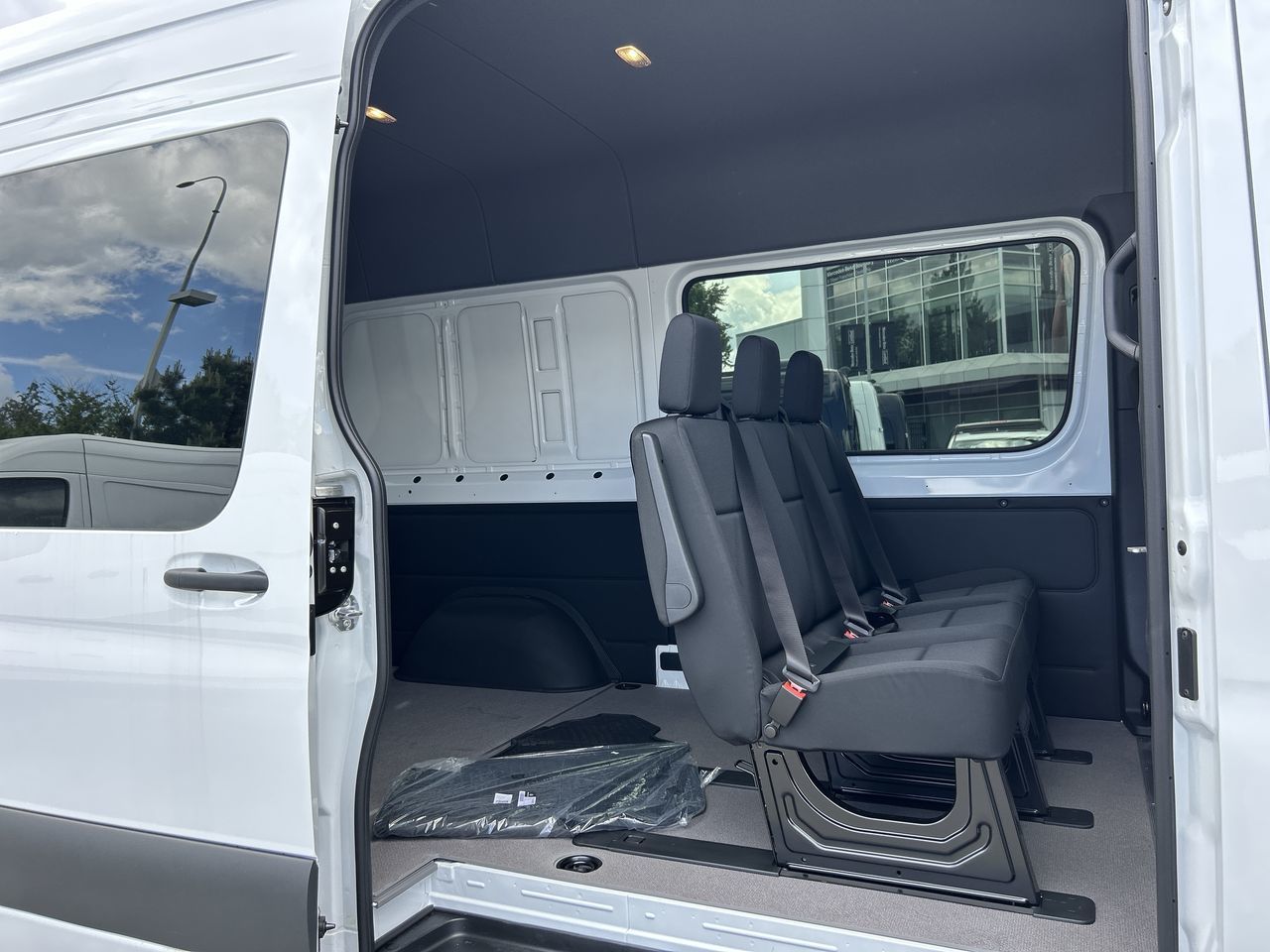 2025 Mercedes-Benz Sprinter 2500