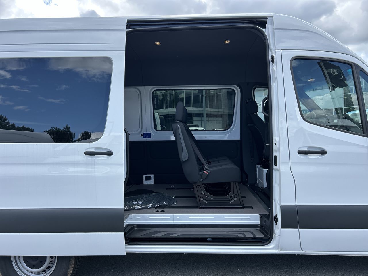2025 Mercedes-Benz Sprinter 2500