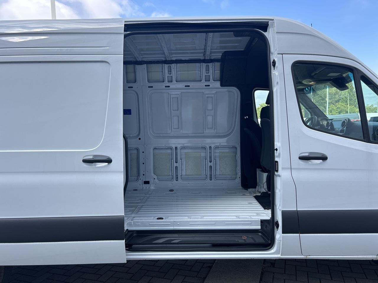 2025 Mercedes-Benz Sprinter 2500
