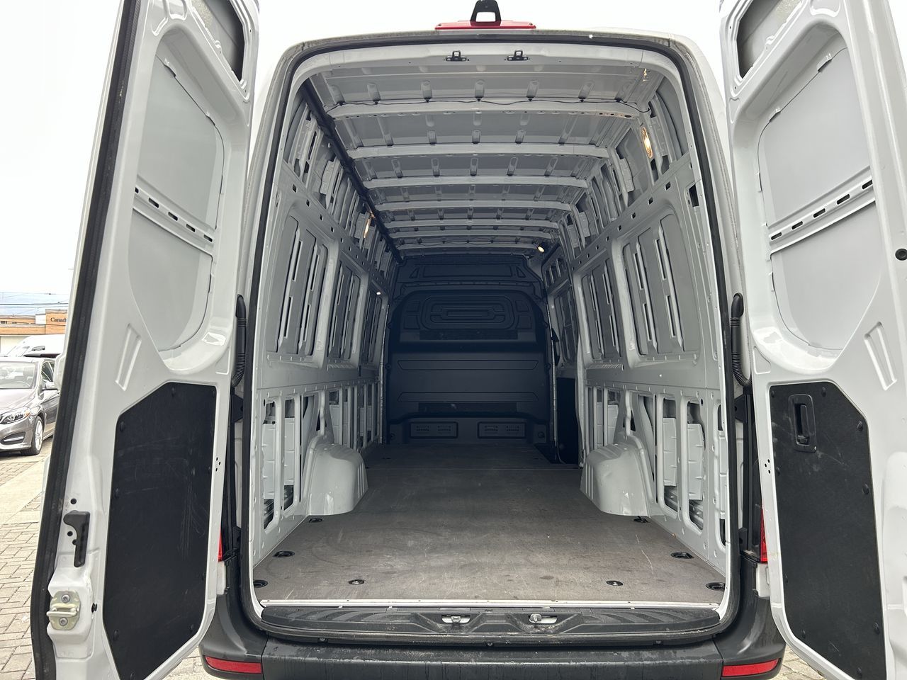 Mercedes-Benz Sprinter Cargo Van  2024 à Vancouver, Colombie-Britannique