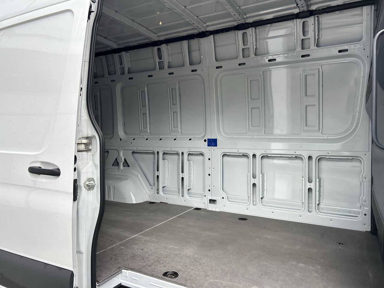 Mercedes-Benz Sprinter Cargo Van  2024 à Vancouver, Colombie-Britannique
