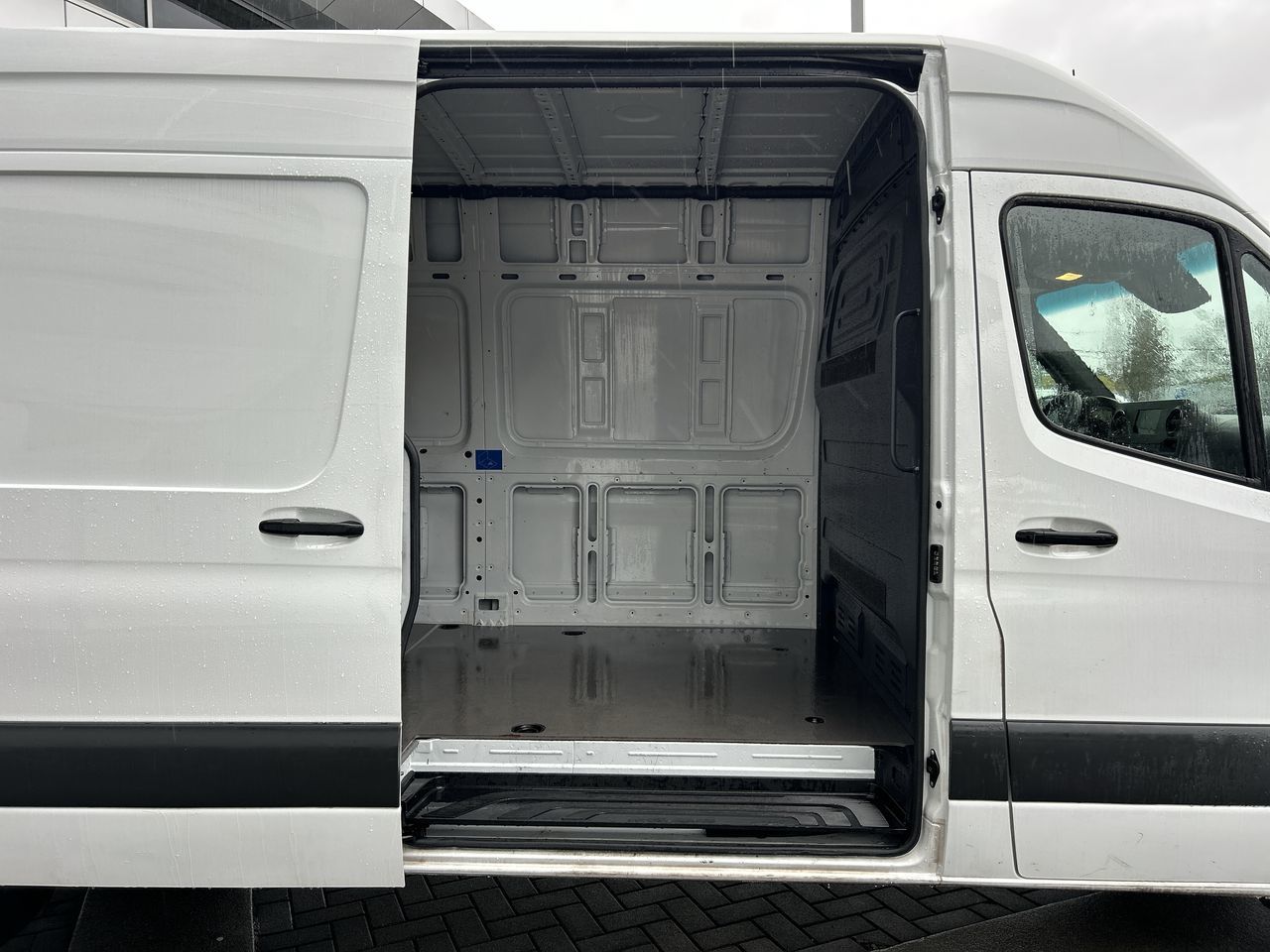 Mercedes-Benz Sprinter Cargo Van  2024 à Vancouver, Colombie-Britannique