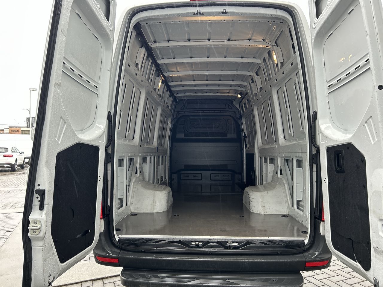 Mercedes-Benz Sprinter Cargo Van  2024 à Vancouver, Colombie-Britannique