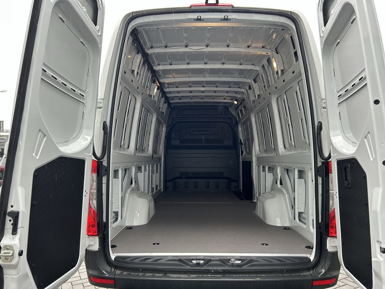 2024 Mercedes-Benz Sprinter Cargo Van