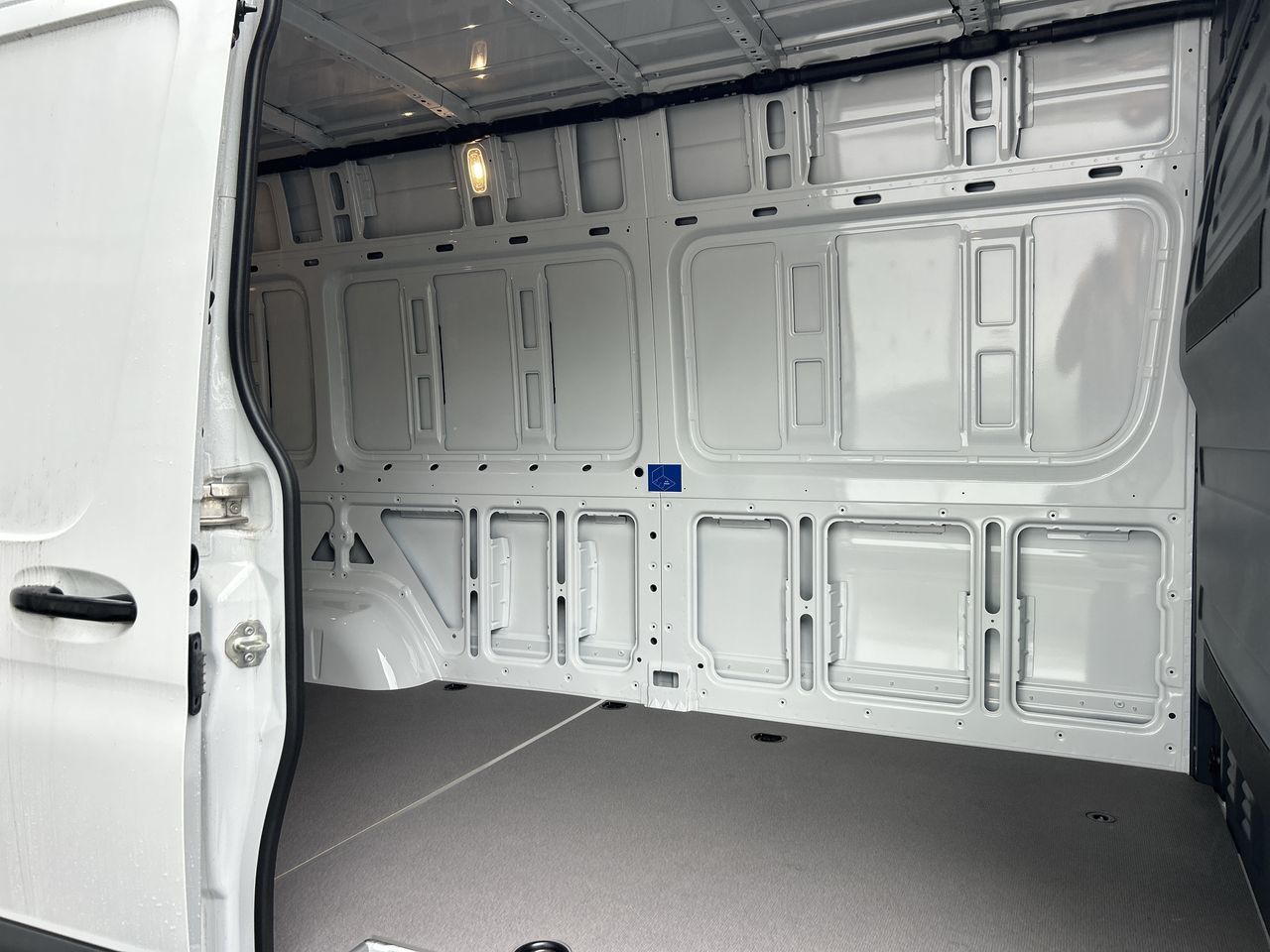 2024 Mercedes-Benz Sprinter Cargo Van