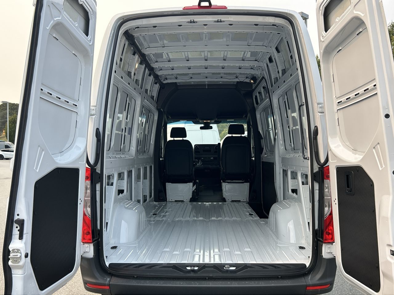 2025 Mercedes-Benz Sprinter 2500