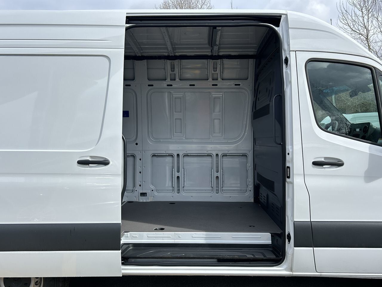 2025 Mercedes-Benz Sprinter 2500 in Vancouver, British Columbia