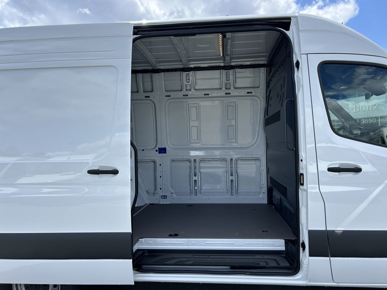 Mercedes-Benz Sprinter 2500  2025 à Vancouver, Colombie-Britannique