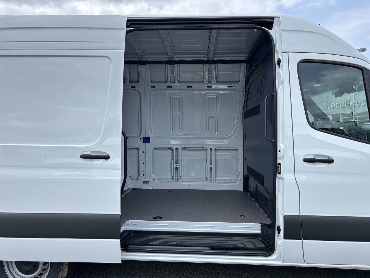 Mercedes-Benz Sprinter 2500  2025 à Vancouver, Colombie-Britannique