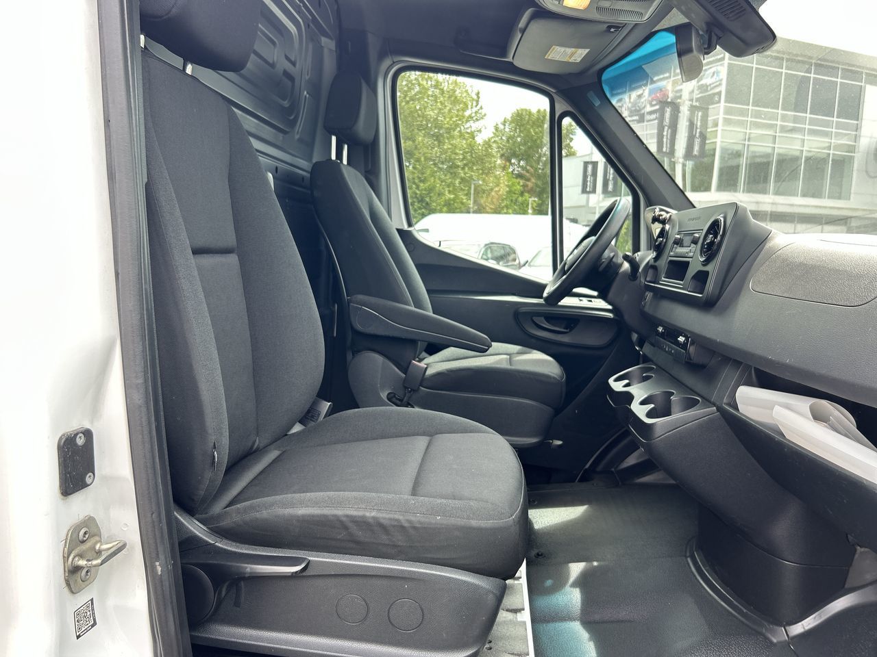 Mercedes-Benz Sprinter V6 2500 Cargo 144  2019 à Vancouver, Colombie-Britannique
