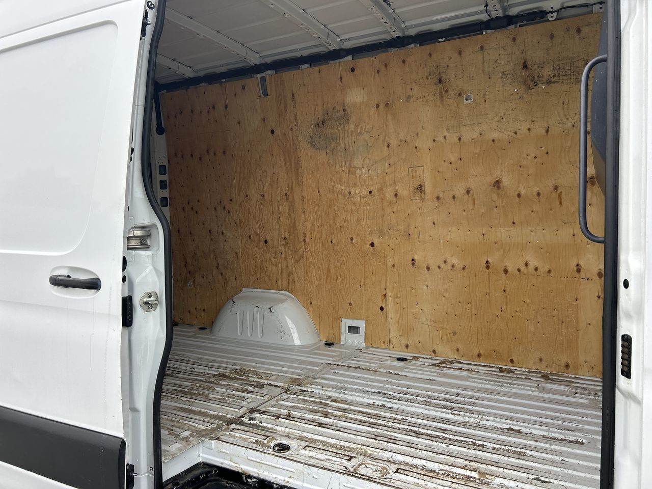 2019 Mercedes-Benz Sprinter V6 2500 Cargo 144