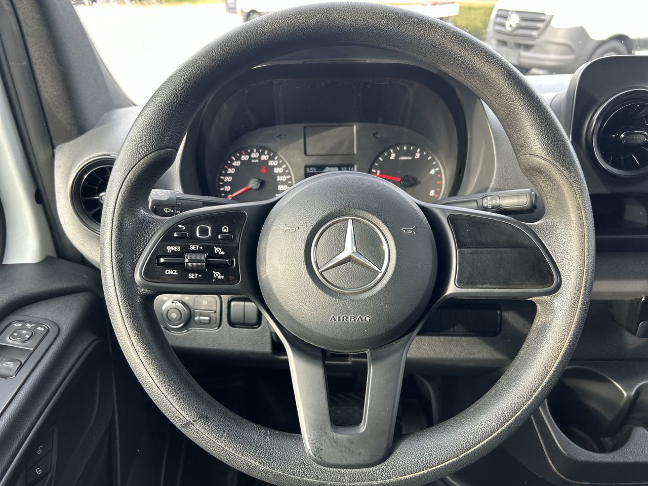2019 Mercedes-Benz Sprinter V6 2500 Cargo 144