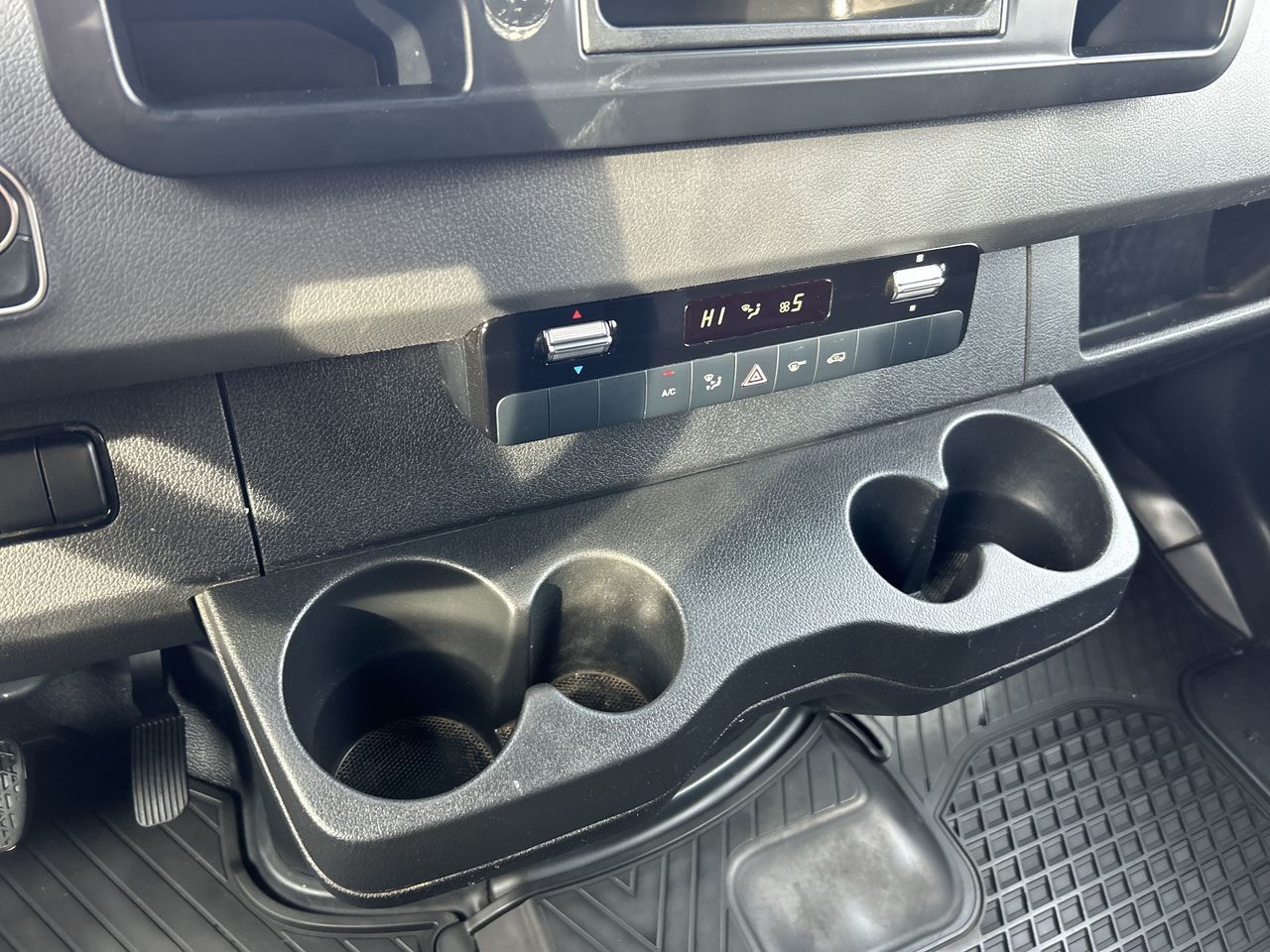 2019 Mercedes-Benz Sprinter V6 2500 Cargo 144